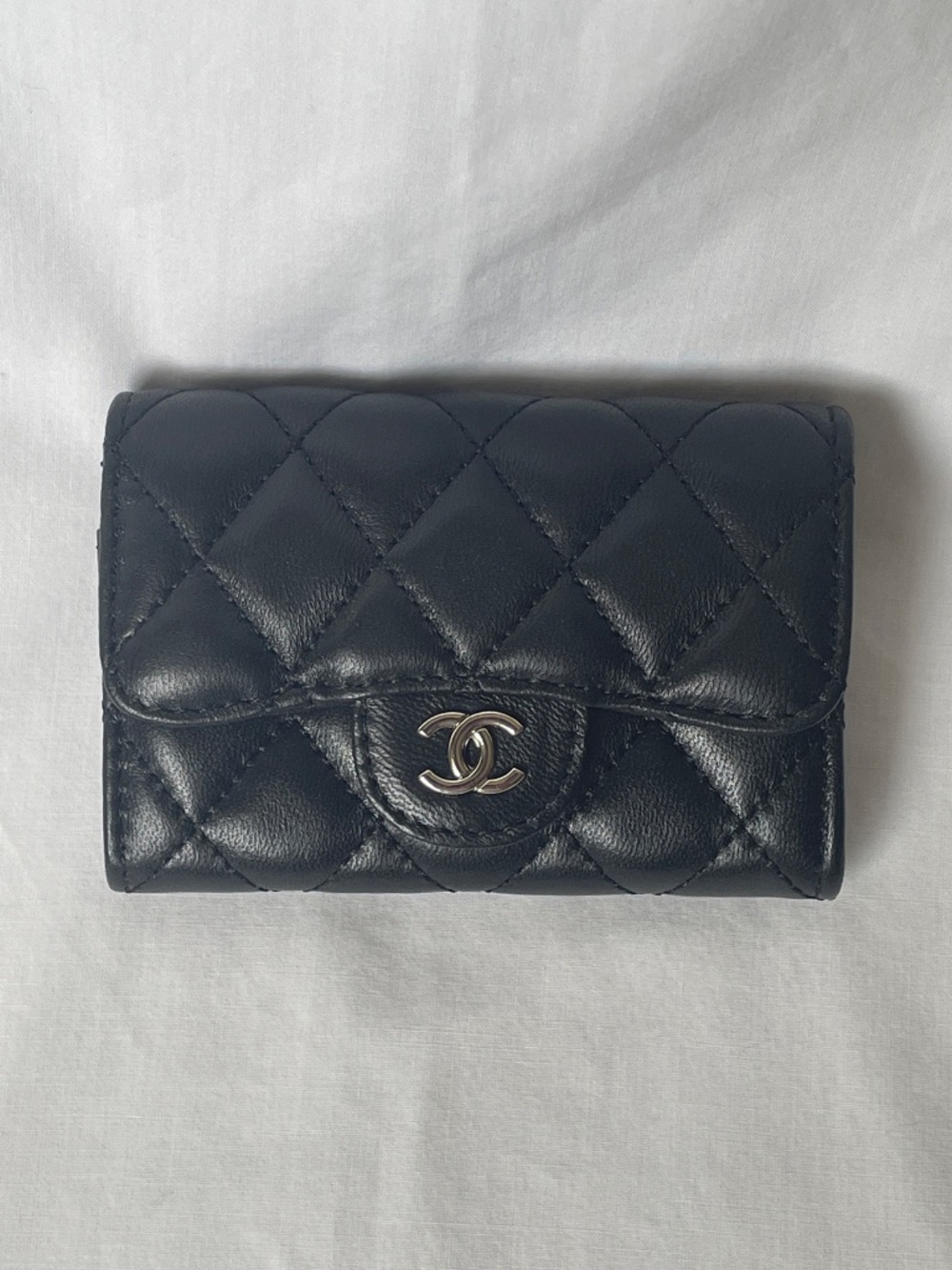 Chanel GWP Small Quilted Change Purse Card Holder Wallet - Picture 2 of 11